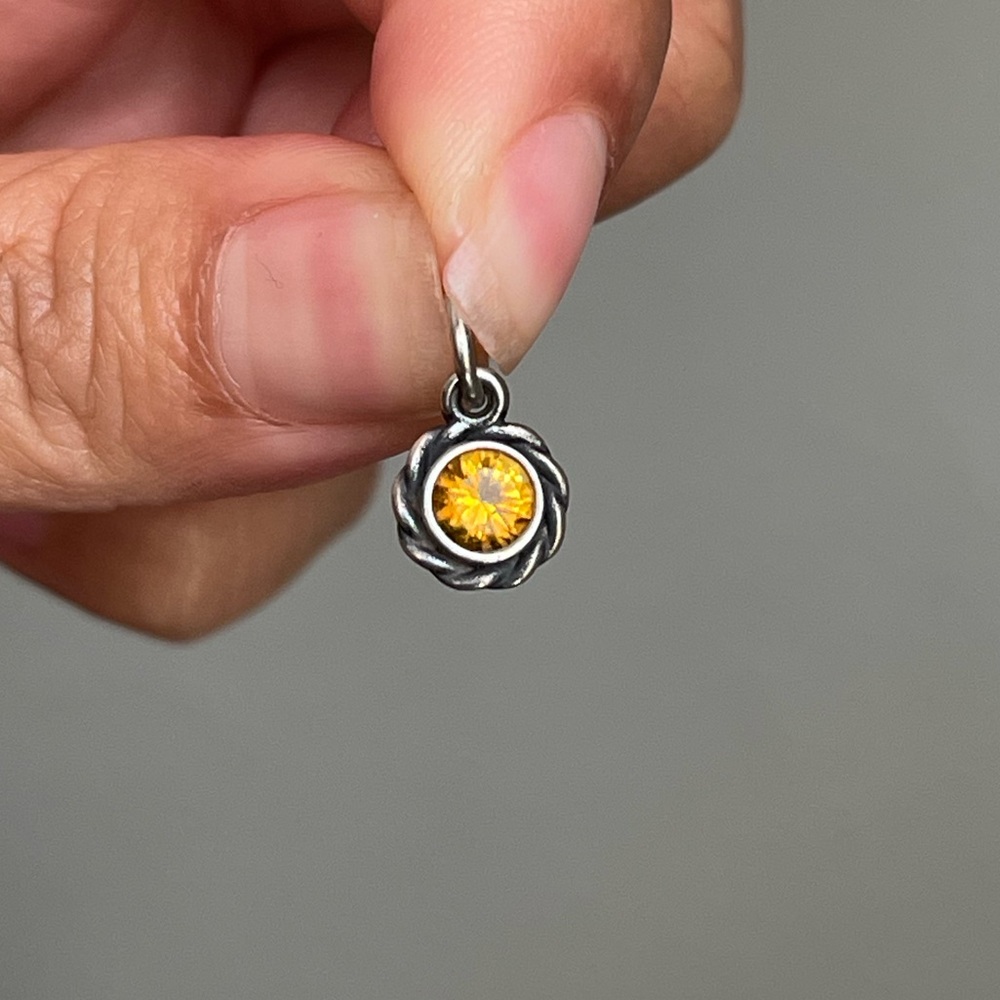 Retired James Avery Elisa Pendant